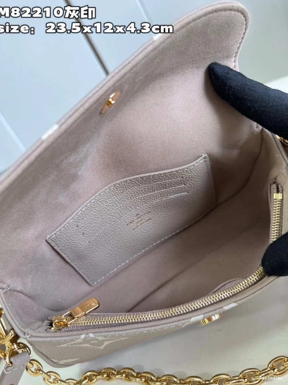 Cheap Ivy Wallet LOUIS on VUITTON Chain 0825